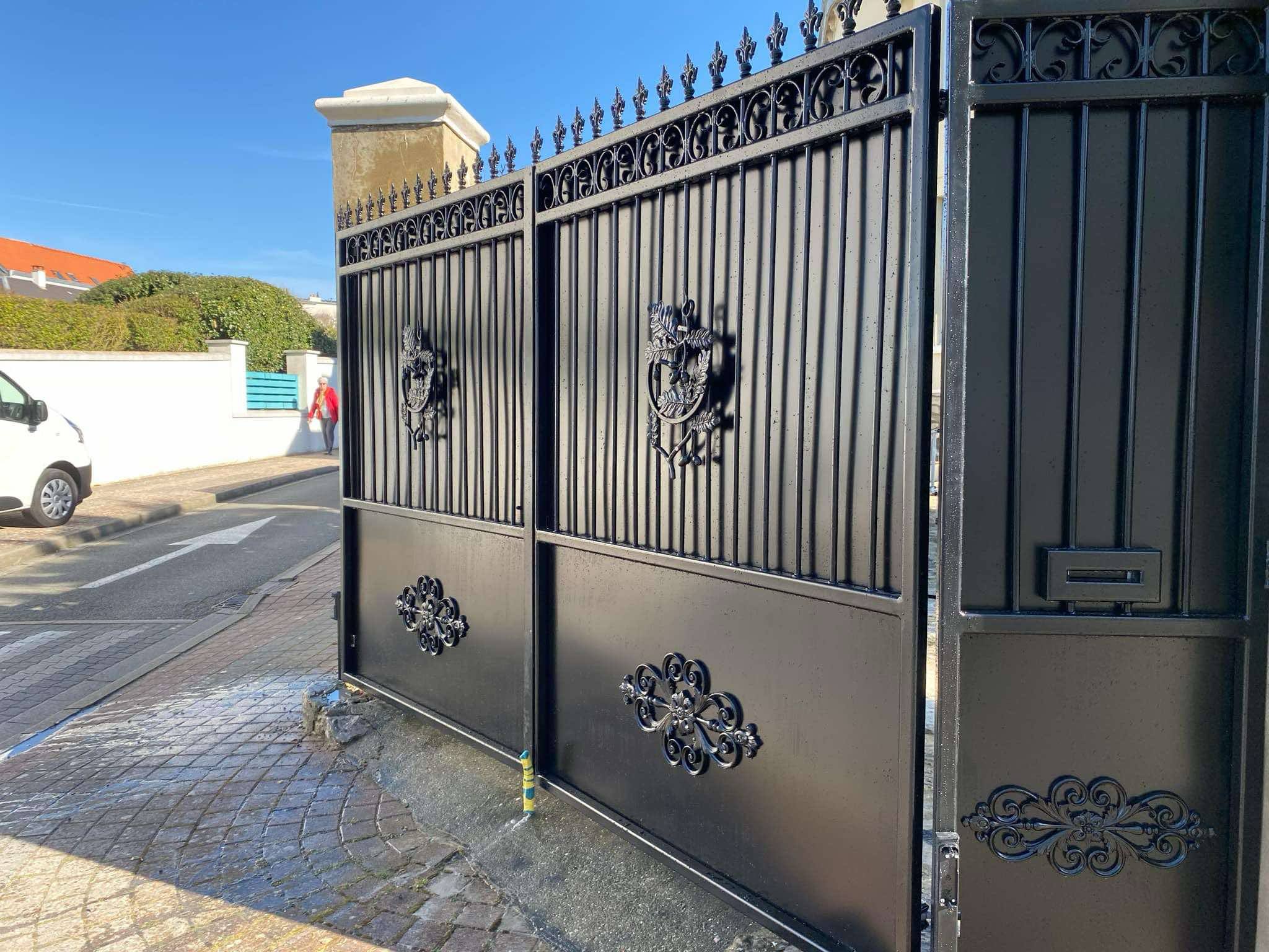 Tendances design métal 2025 : le renouveau de la ferronnerie à Dunkerque, Le Touquet-Plage et Calais”